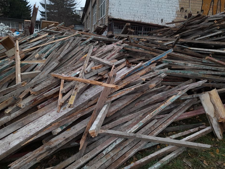 Отдам дрова само вывоз