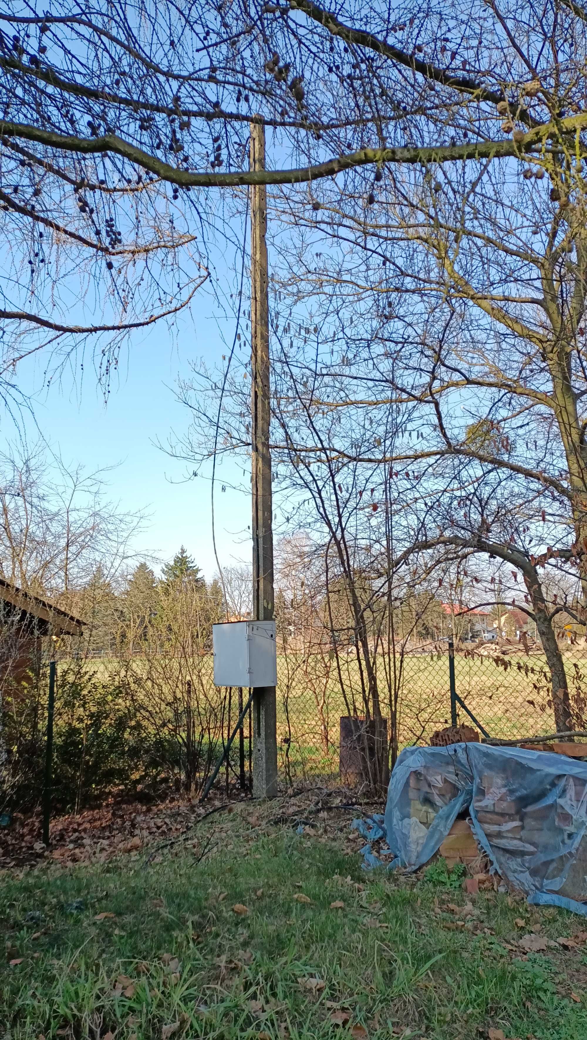 Słup energetyczny betonowy