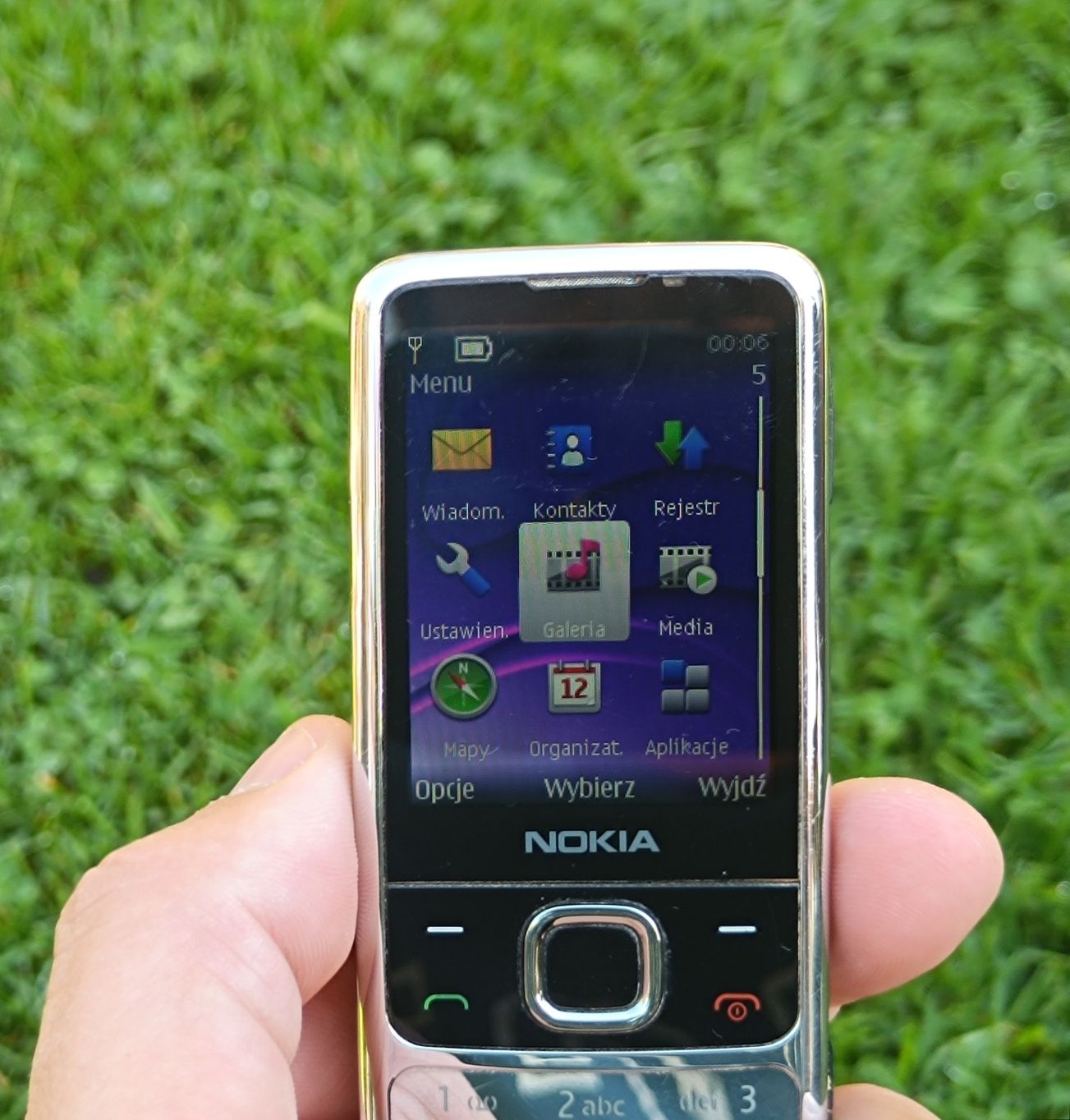 Nokia 6700 silver