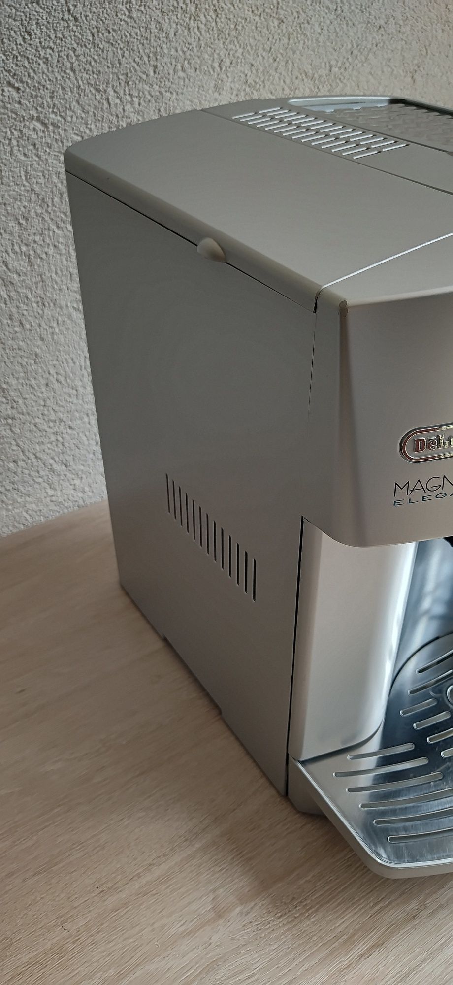 Кавомашина/кавоварка Delonghi Ptonto Cappuccino, esam 3500