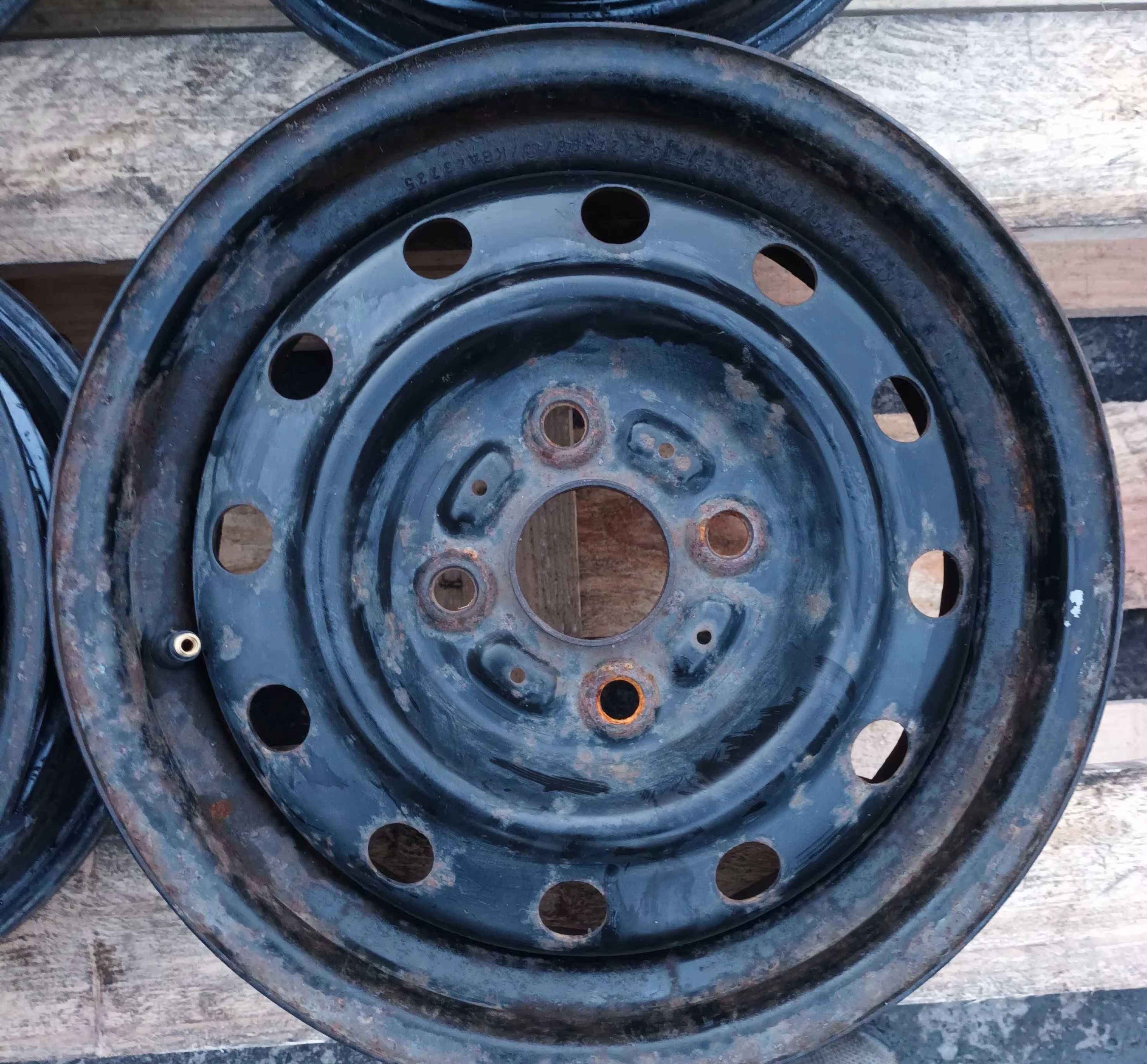 Felgi stalowe 4 szt.  Daihatsu rozstaw śrub 4x100 4.5B x 13"  13 cali