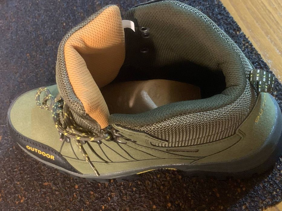 Botas verdes da OUTDOOR