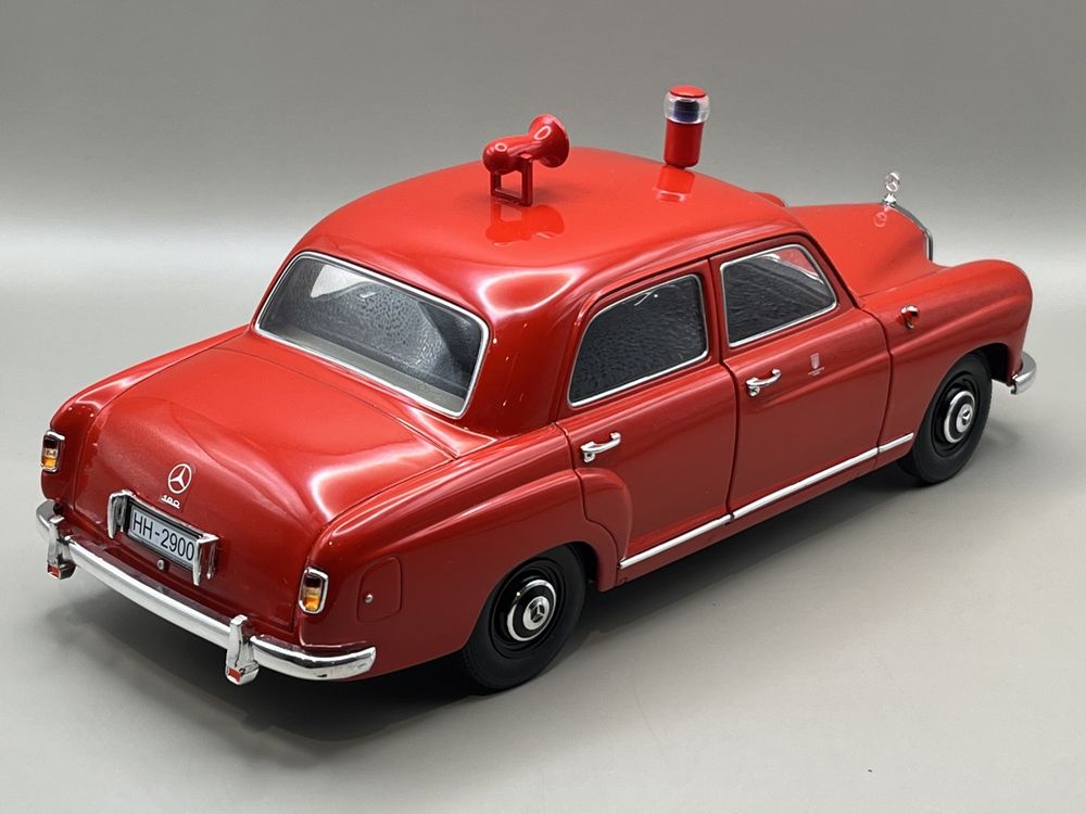 Model 1:18 Mercedes-Benz W120 Feuerwehr