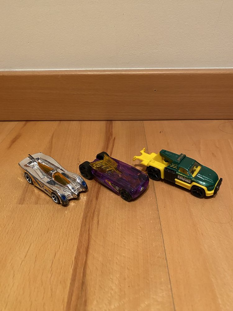 3 miniaturas Hotwheels