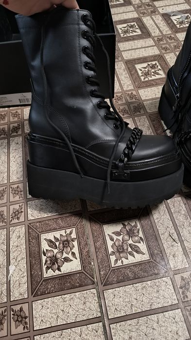 Продам дуже класні напів ботінки