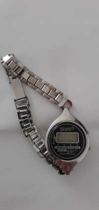 Zegarek elektroniczny PRL z bransoletką damski