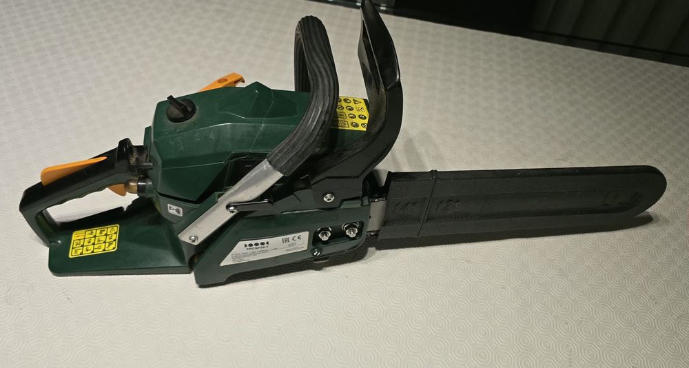 Motoserra com Acessórios