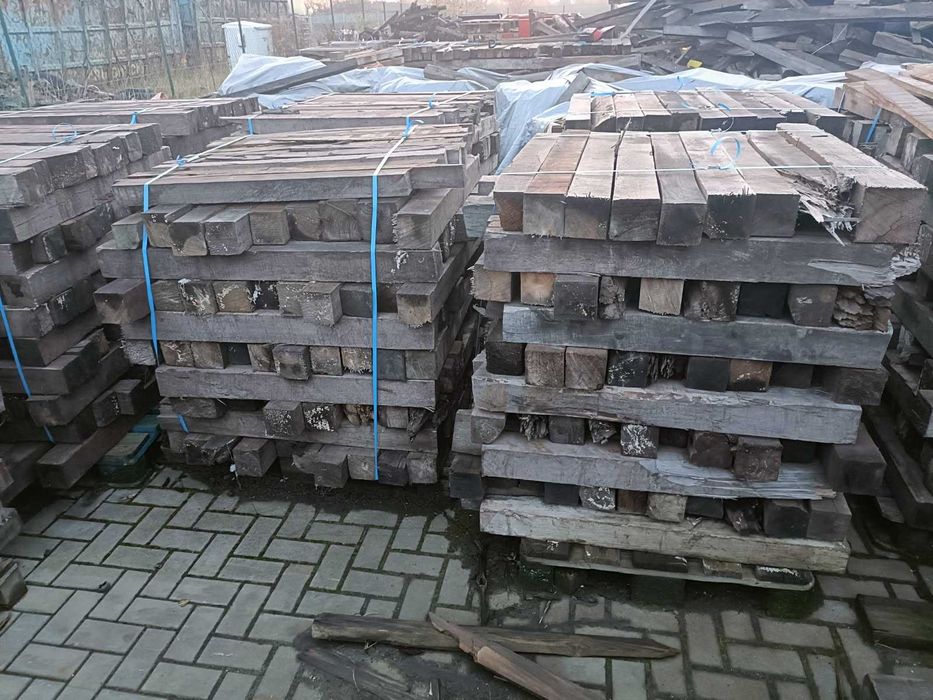 Drewno opałowe liściaste.