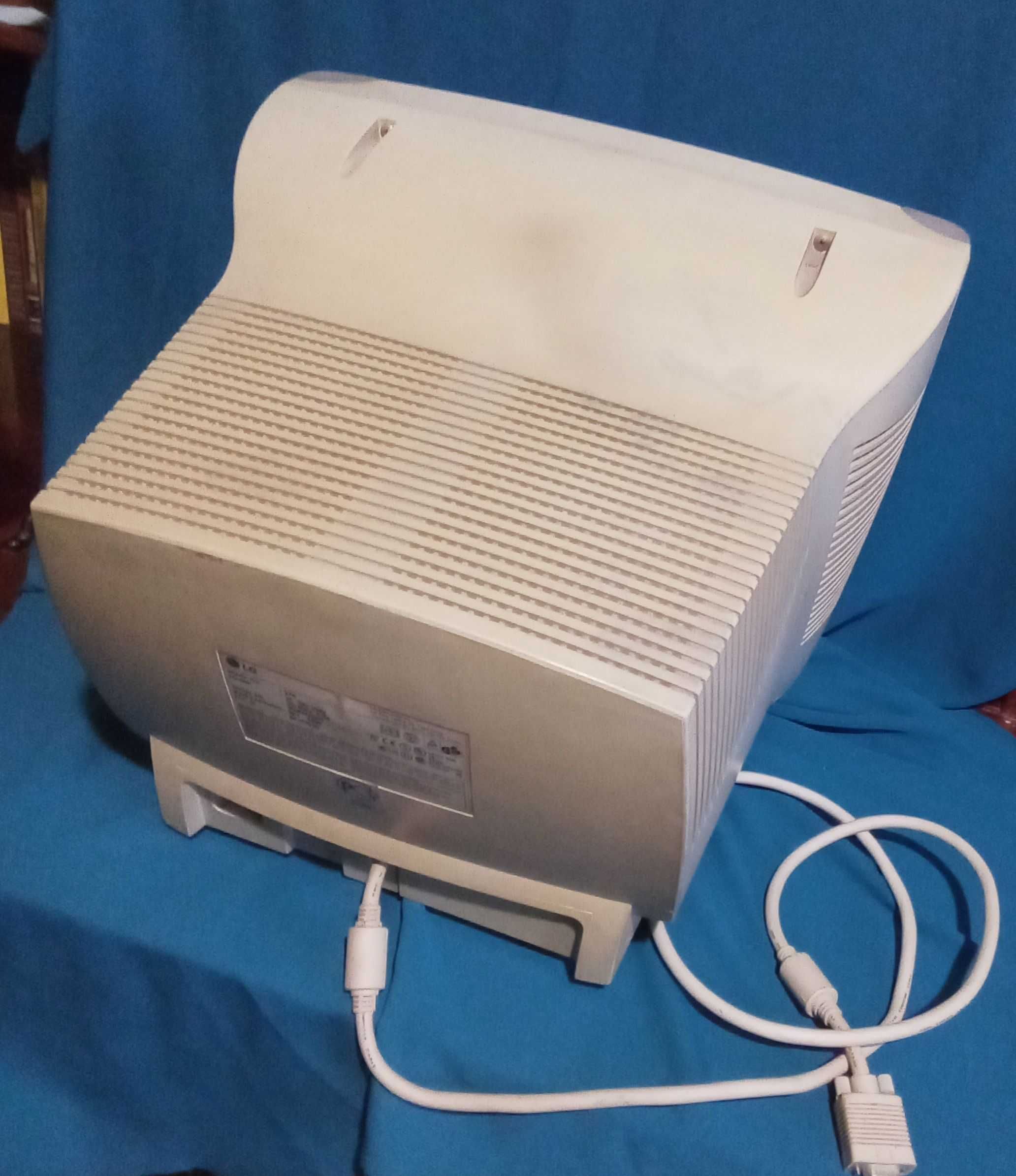 Монитор LG StudioWorks 57M
