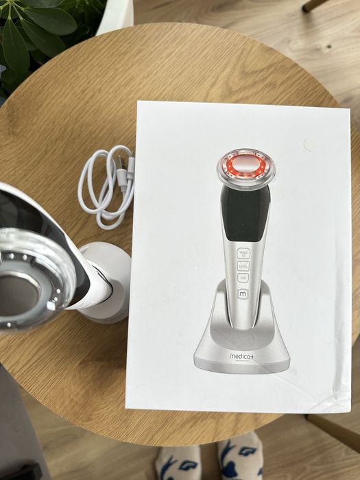 Мікрострумовий RF масажер для обличчя Medica+