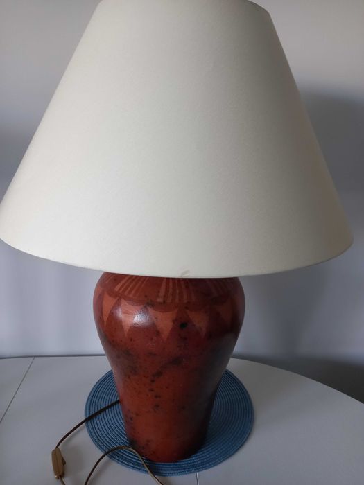 Lampa stołowa do salonu