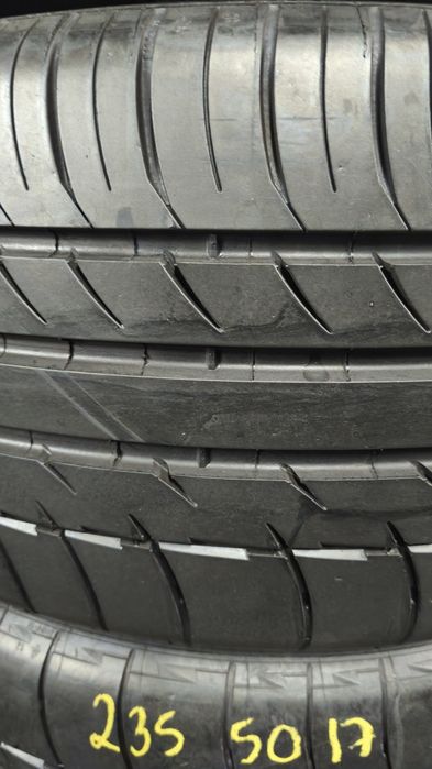 Pneus  235/50/17