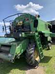 Зернозбиральний комбайн john deere 1052