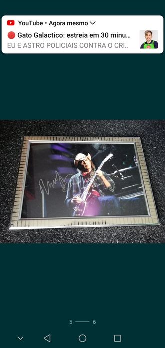 Revistas blitz e itens assinados