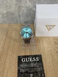 Zegarek damski Guess gw0308l4 z niebieską tarczą na bransolecie