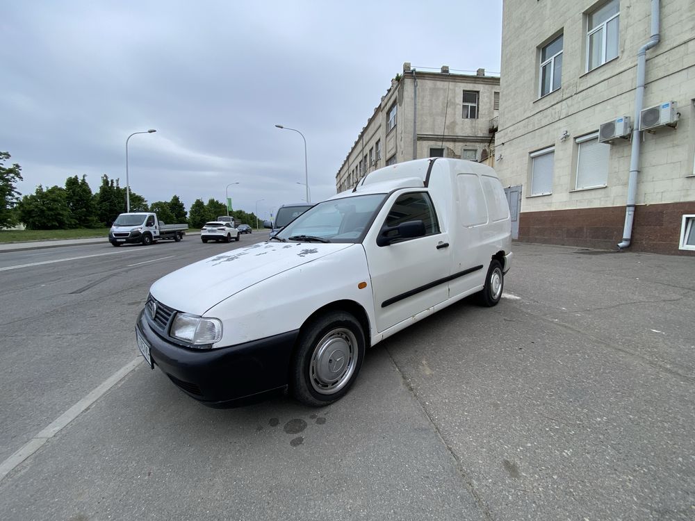 Vw caddy 2 1,9d багато чого зроблено