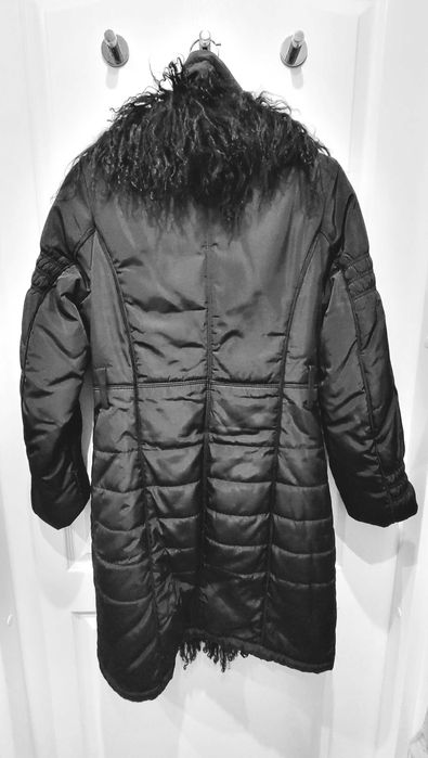 Zimowa kurtka z obszyciem z LAMY