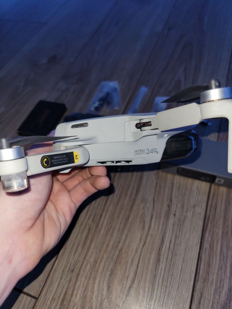 Dron dji mini SE more fly combo