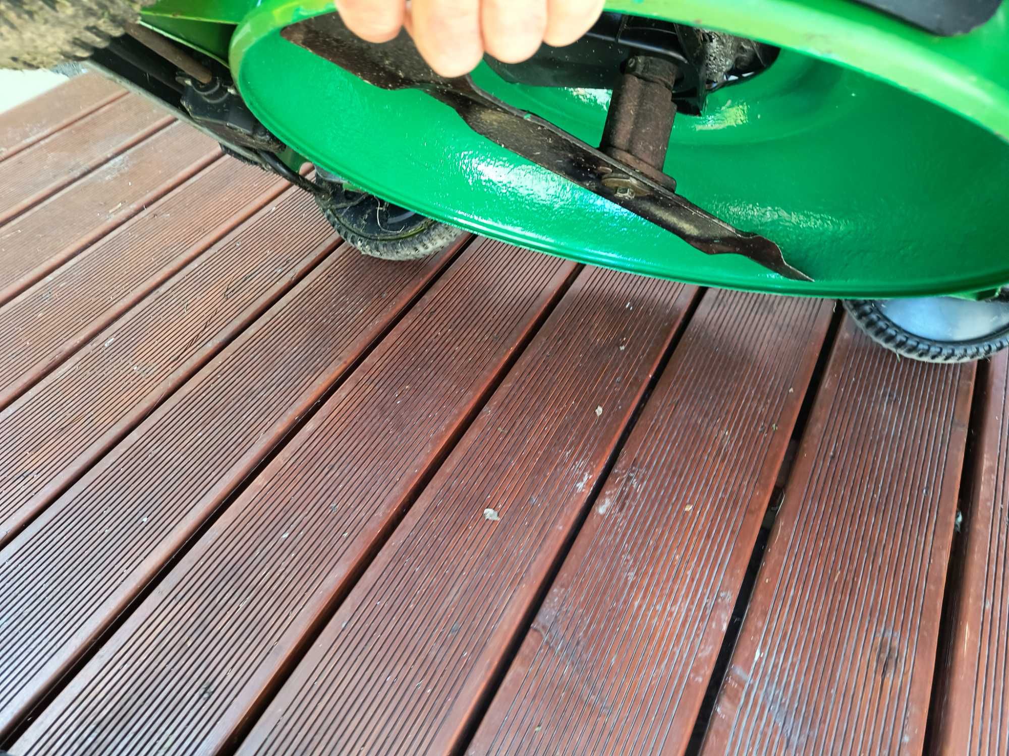 Kosiarka spalinowa JOHN DEERE JS63V