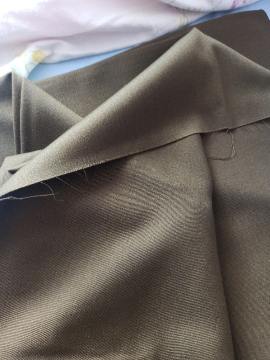 Gabardyna wojskowa kolor khaki kupon 3.30 m