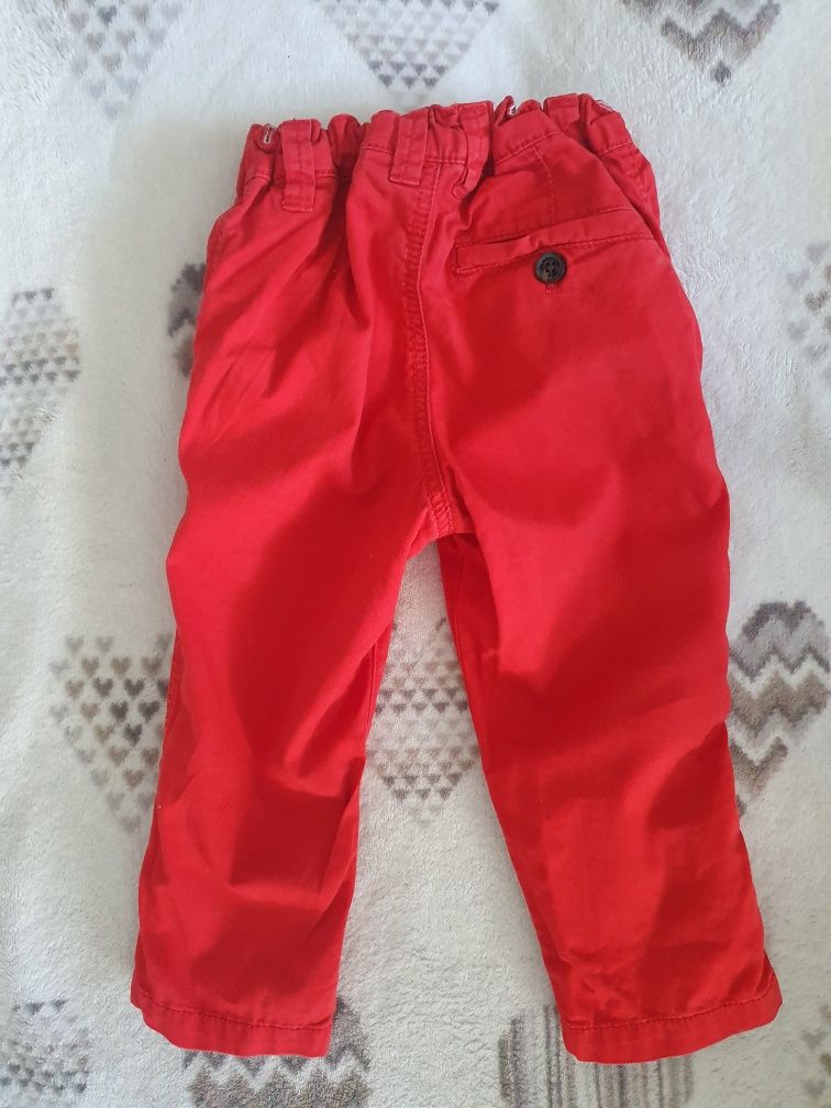 Czerwone spodnie h&m święta