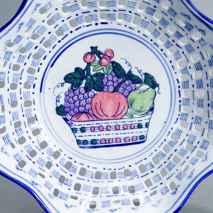 porcelanowa ażurowa patera owoce