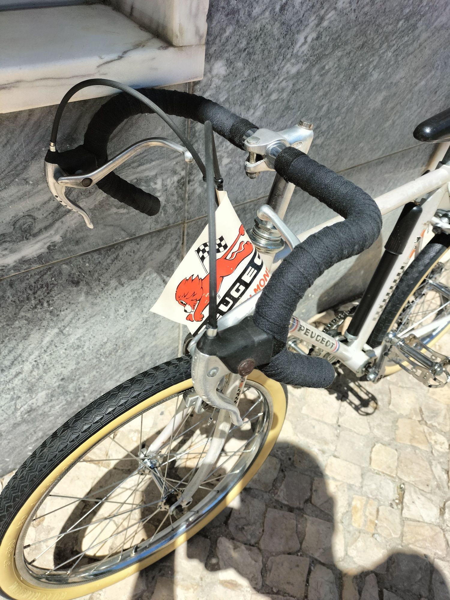 Bicicleta de estrada Peugeot de criança