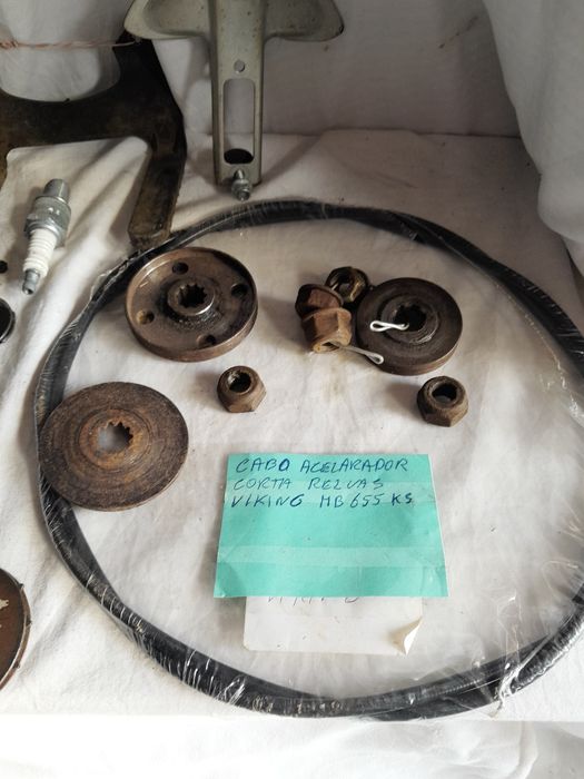 Chainsaw Guides, Chains, etc.64286364414466122