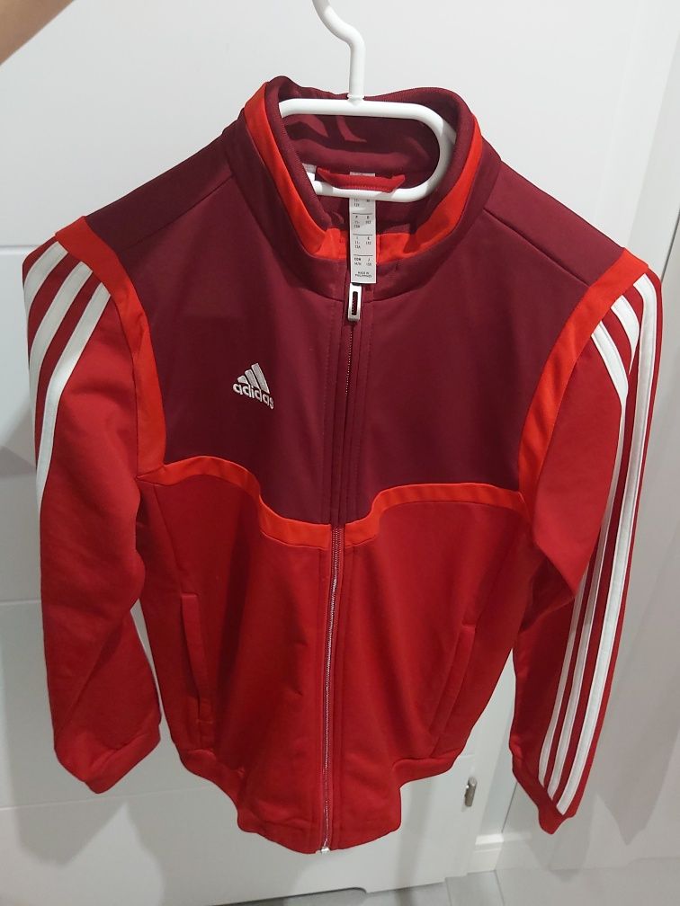 Piękna bluza ADIDAS 152 cm. śliska. Jak NOWA