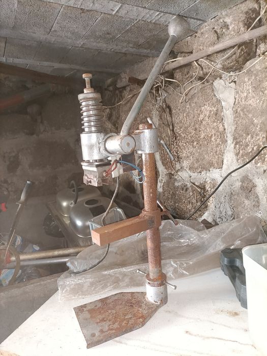 Maquina de timbrar a funcionar bem.