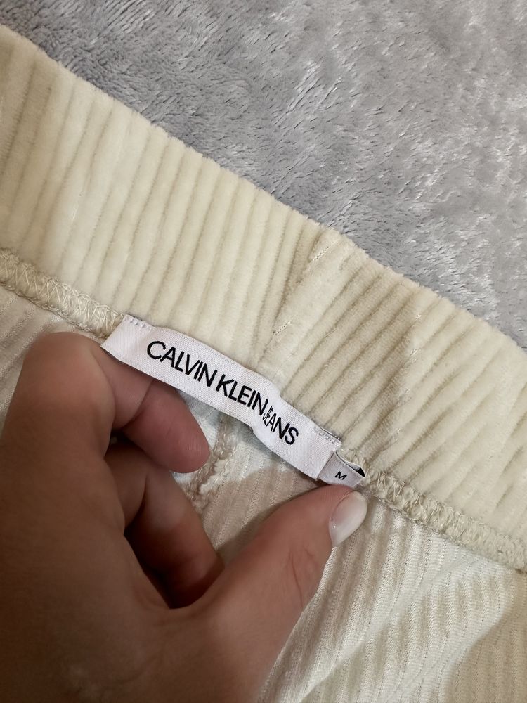 Костюм женсикй Calvin Klein