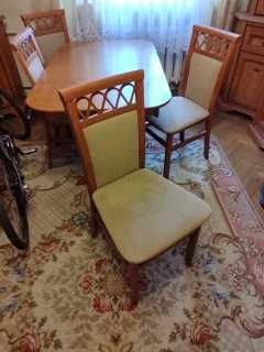 stół rozkładany + 4 krzesła