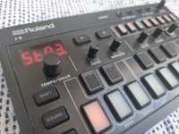 Roland J6 j-6 chord synthesiser aira