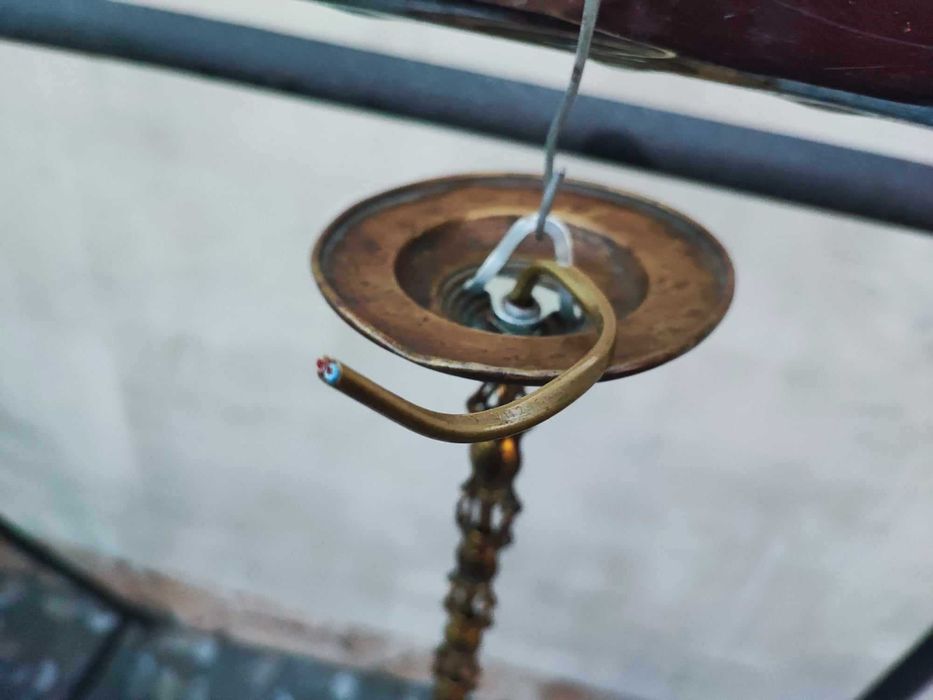 Art deco lampa,zwis mosiężny na łuskach,wys.63 cm.