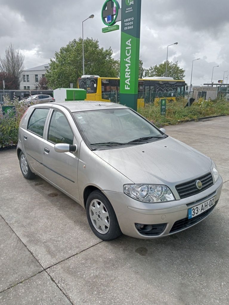 FIAT PUNTO 1.2cc 8v imaculado