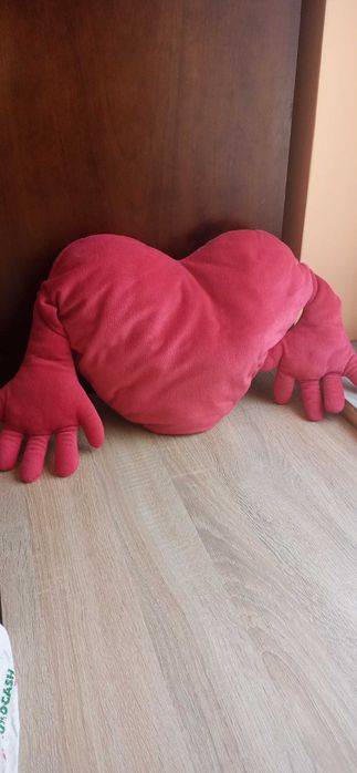 mała poduszka serca