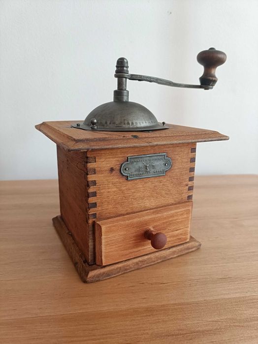 młynek do kawy antyk