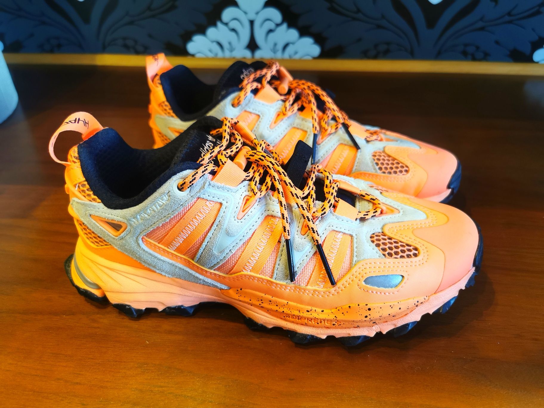 Buty Adidas Hyperturf Adventure r.40 (Unisex)