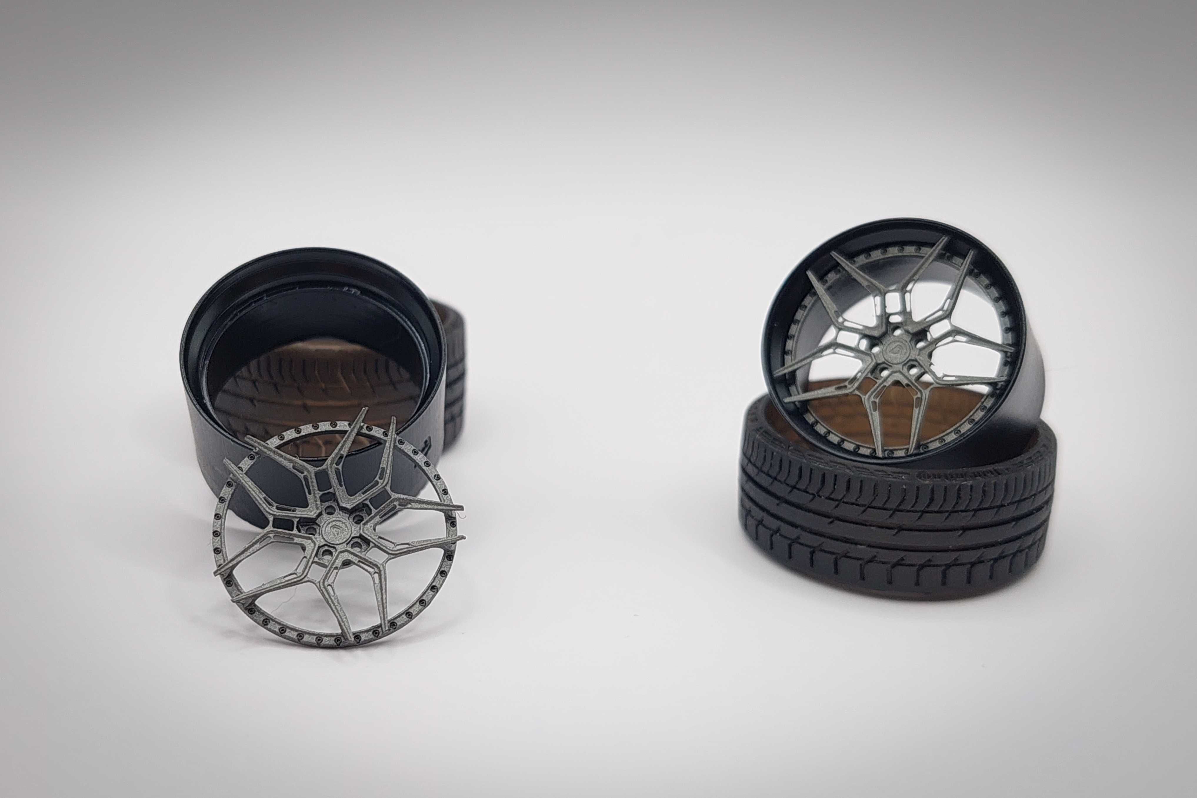 4 Felgi z oponami 1/24 Vossen Evo-4R 3pc do modeli Tamiya Aoshima Fuji