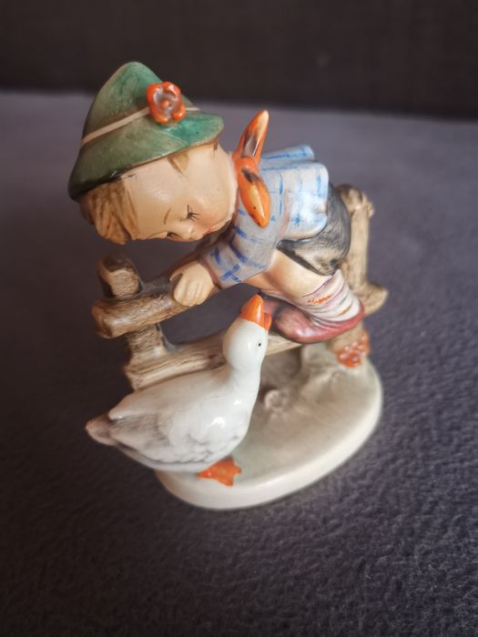 Figurka porcelanowa Goebel