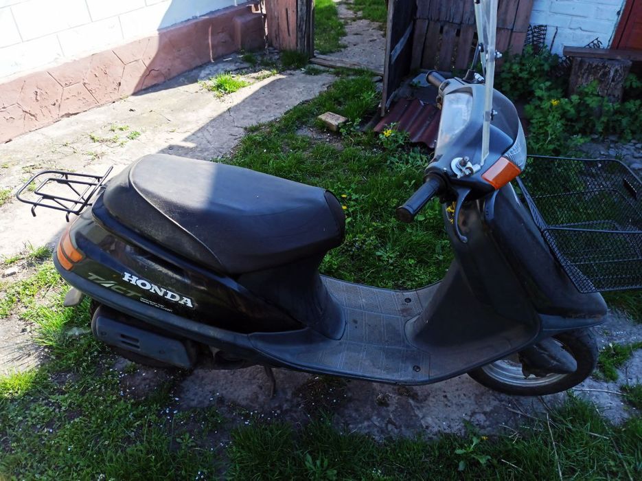 Хонда такт 24 гарний стан,сів поїхав.