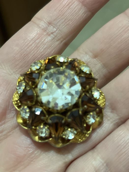 Broche vintage em tons de dourado e prateado