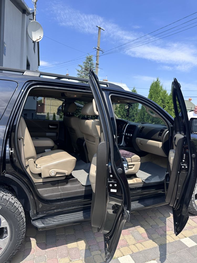 Toyota Sequoia 5.7L V8