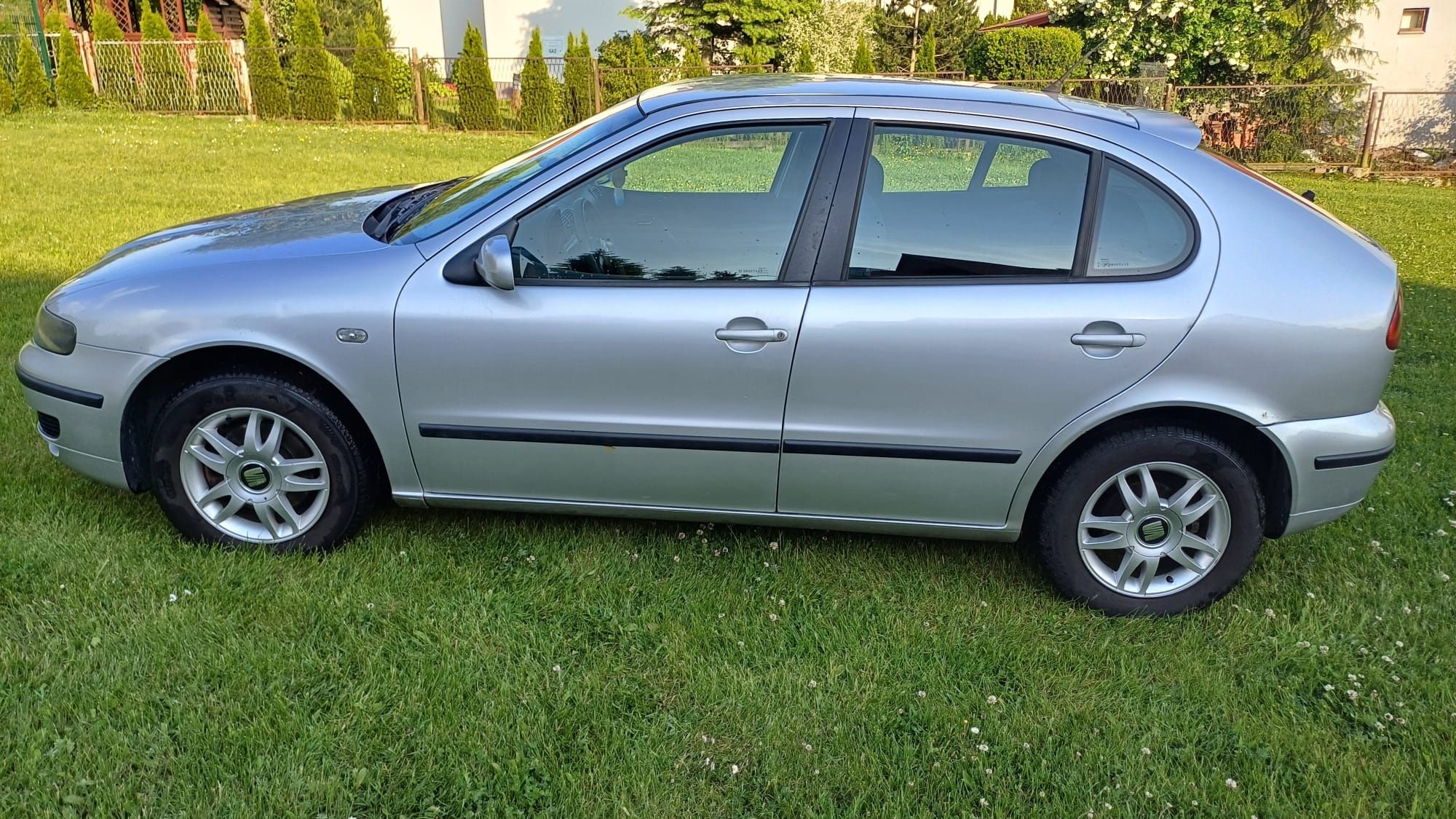 Seat Leon 1.9tdi 90km na pompie z klimą,16lat w jednych rękach