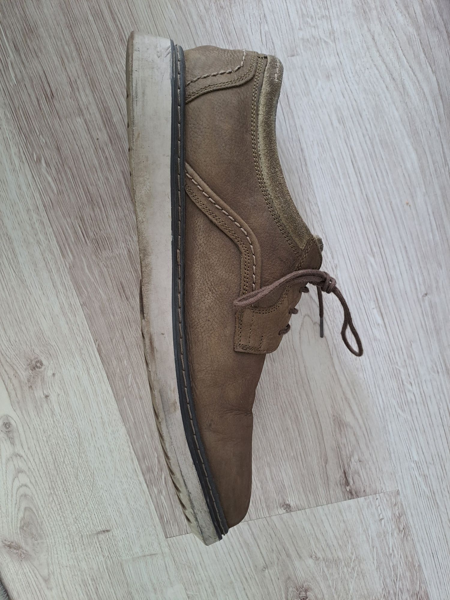 Buty męskie Clarks khaki 42,5