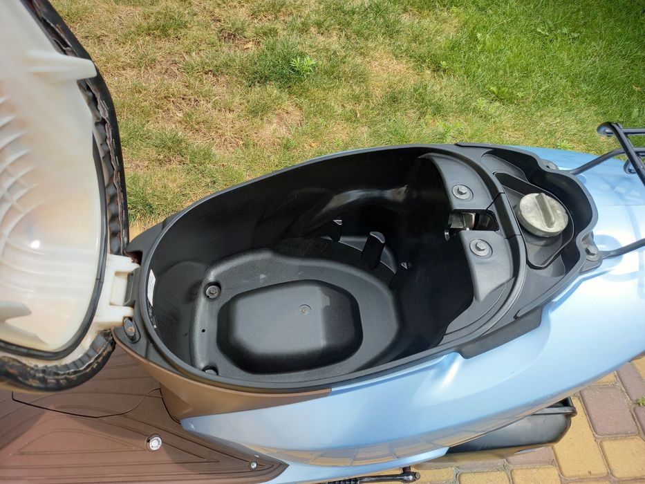 Скутер  Honda DIO AF 68 Cesta контейнер 2025