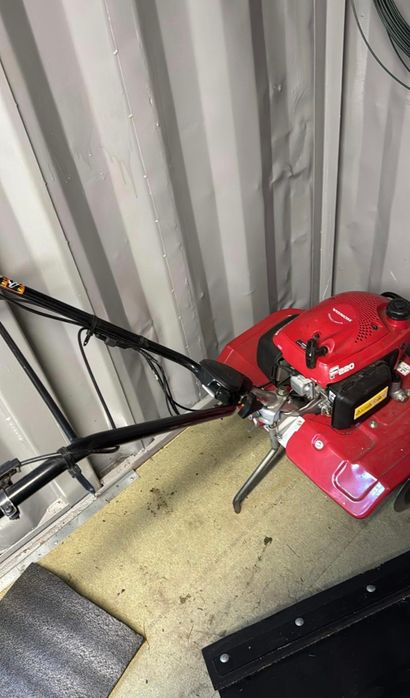 Glebogryzarka spalinowa Honda F220