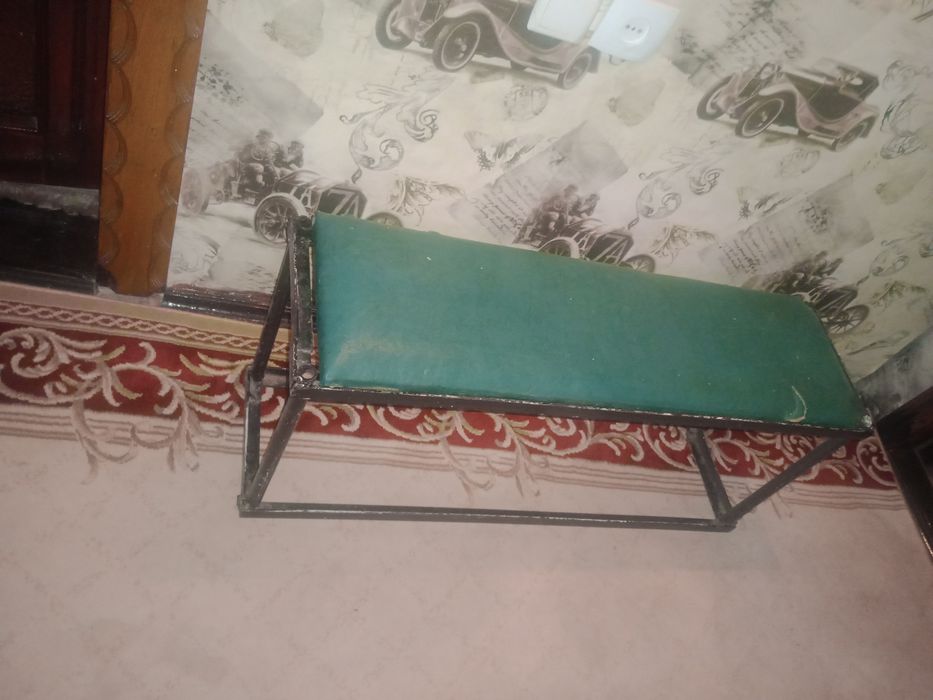 Продам металлическую скамью