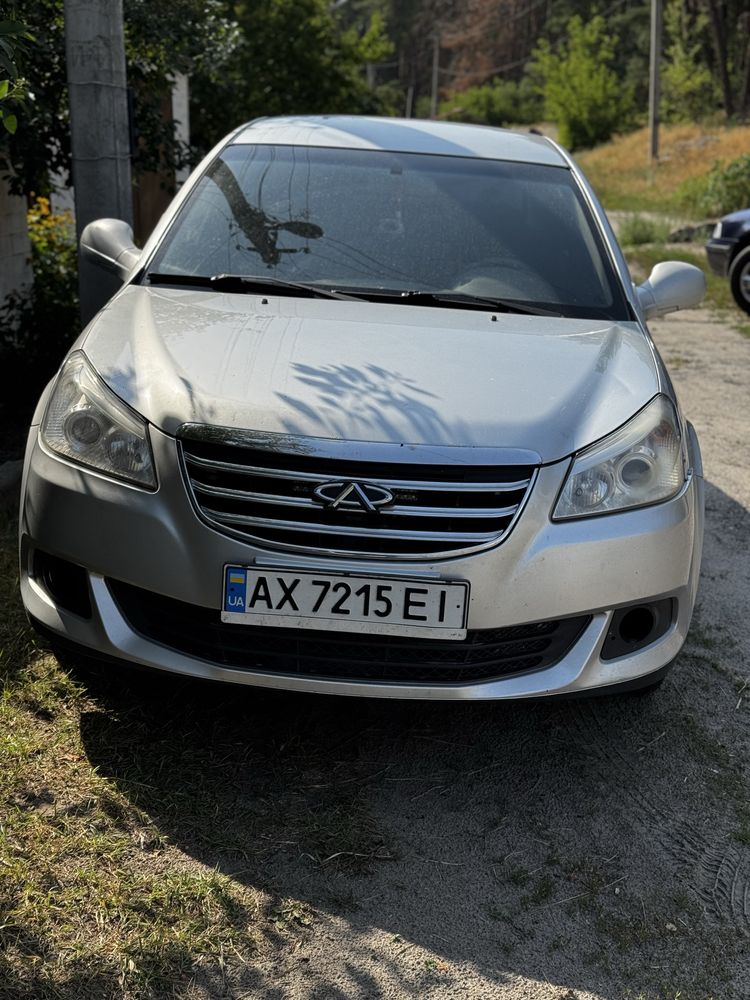 Продам Chery e5 2015 год
