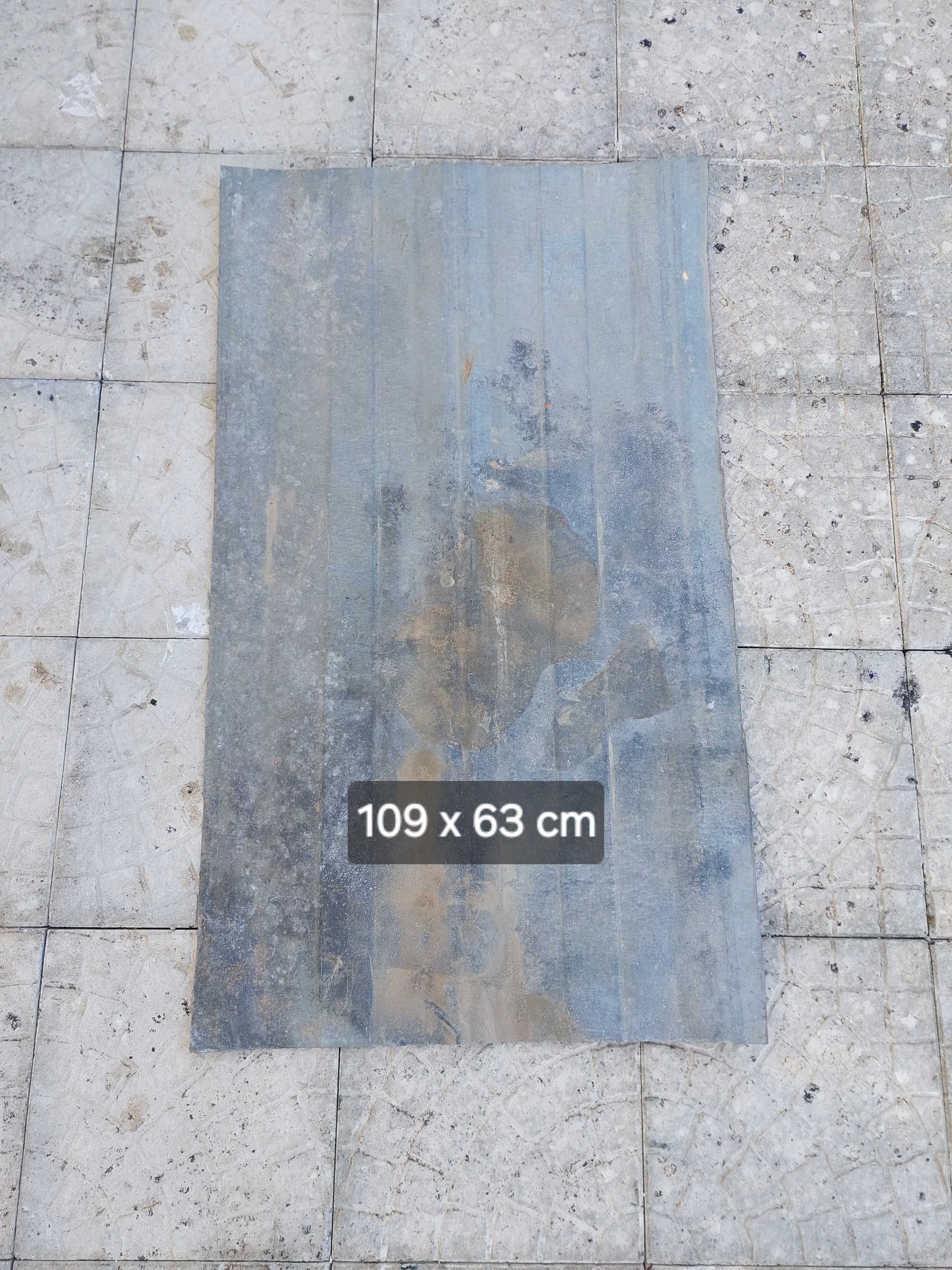 Placas metálicas para telhado ou cobertura